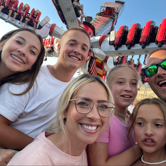 Meet your Posher, Cameron - Picture 7 of 14